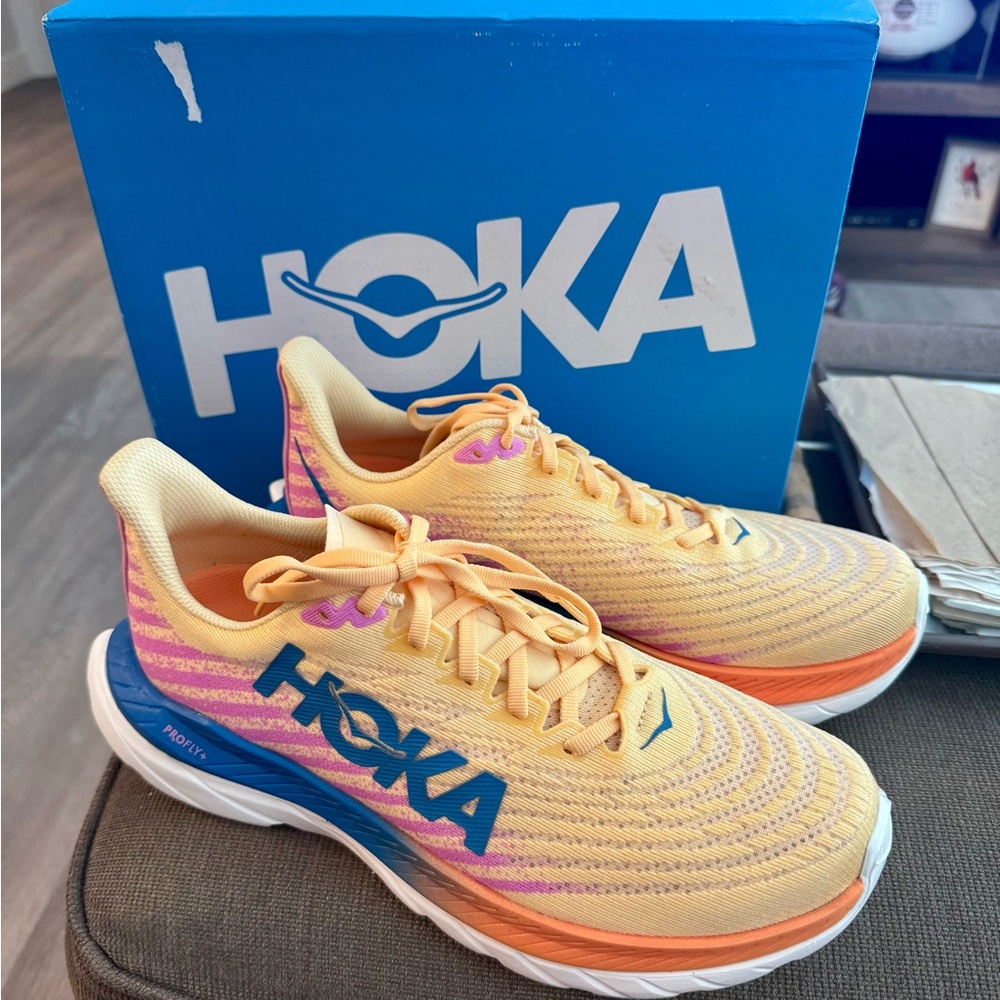 NIB HOKA Women’s Mach 5 in ICYC Orange blue yellow pink
